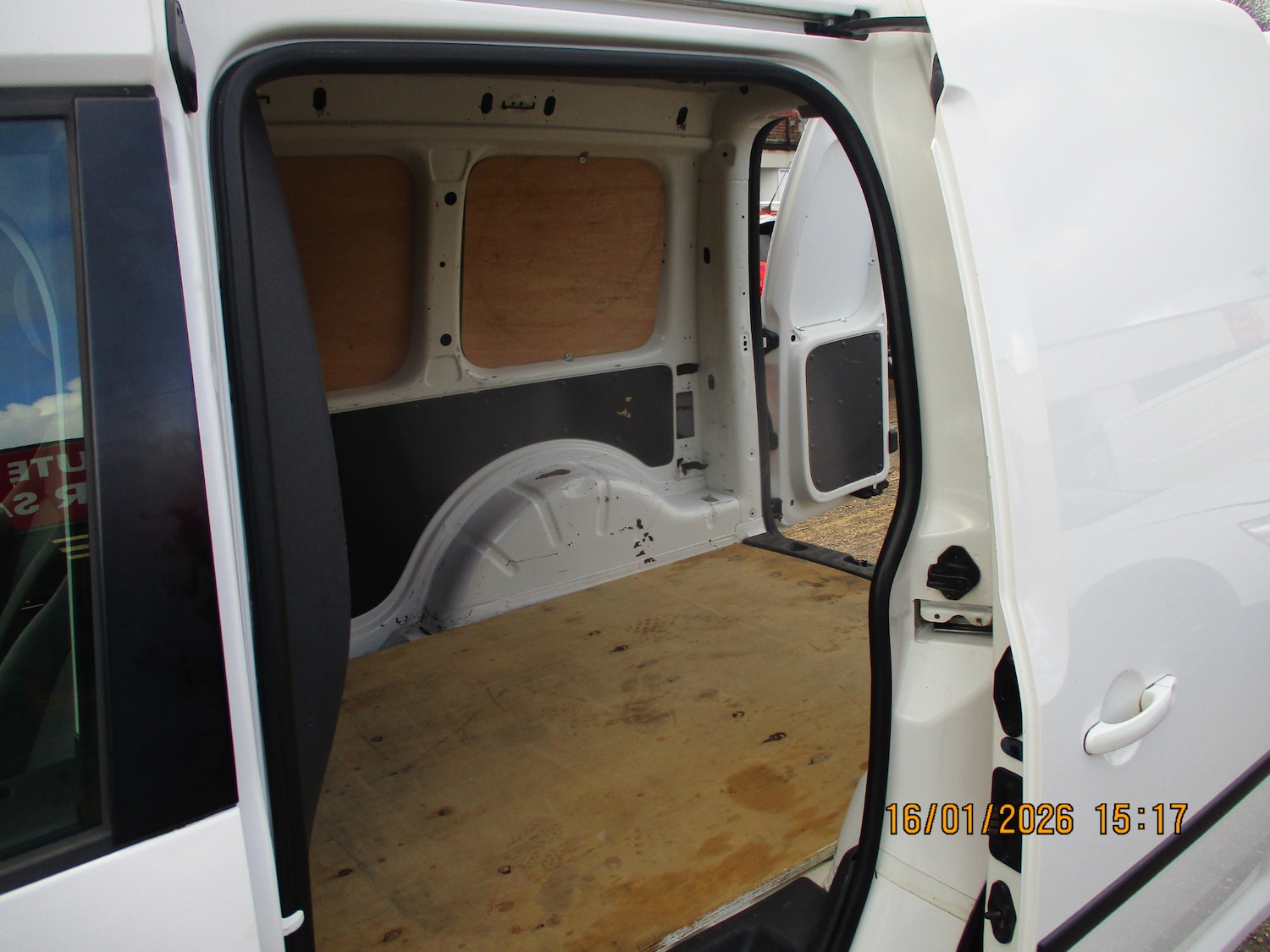 Used Volkswagen Caddy 2015 for sale - 77228302: Photo 19