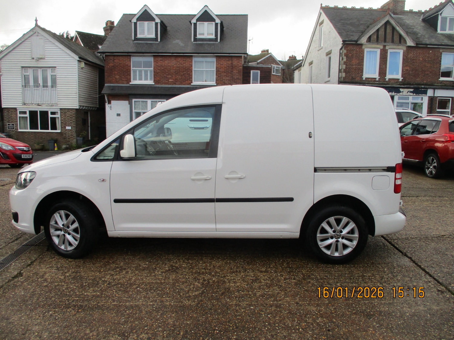 Used Volkswagen Caddy 2015 for sale - 77228302: Photo 2