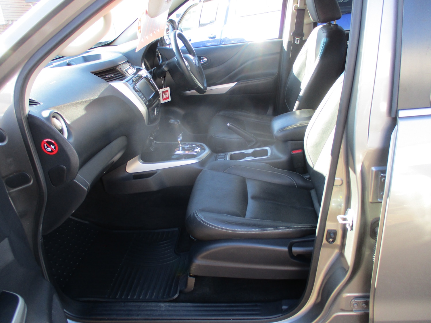 Used Nissan Navara 2016 for sale - 77934120: Photo 12