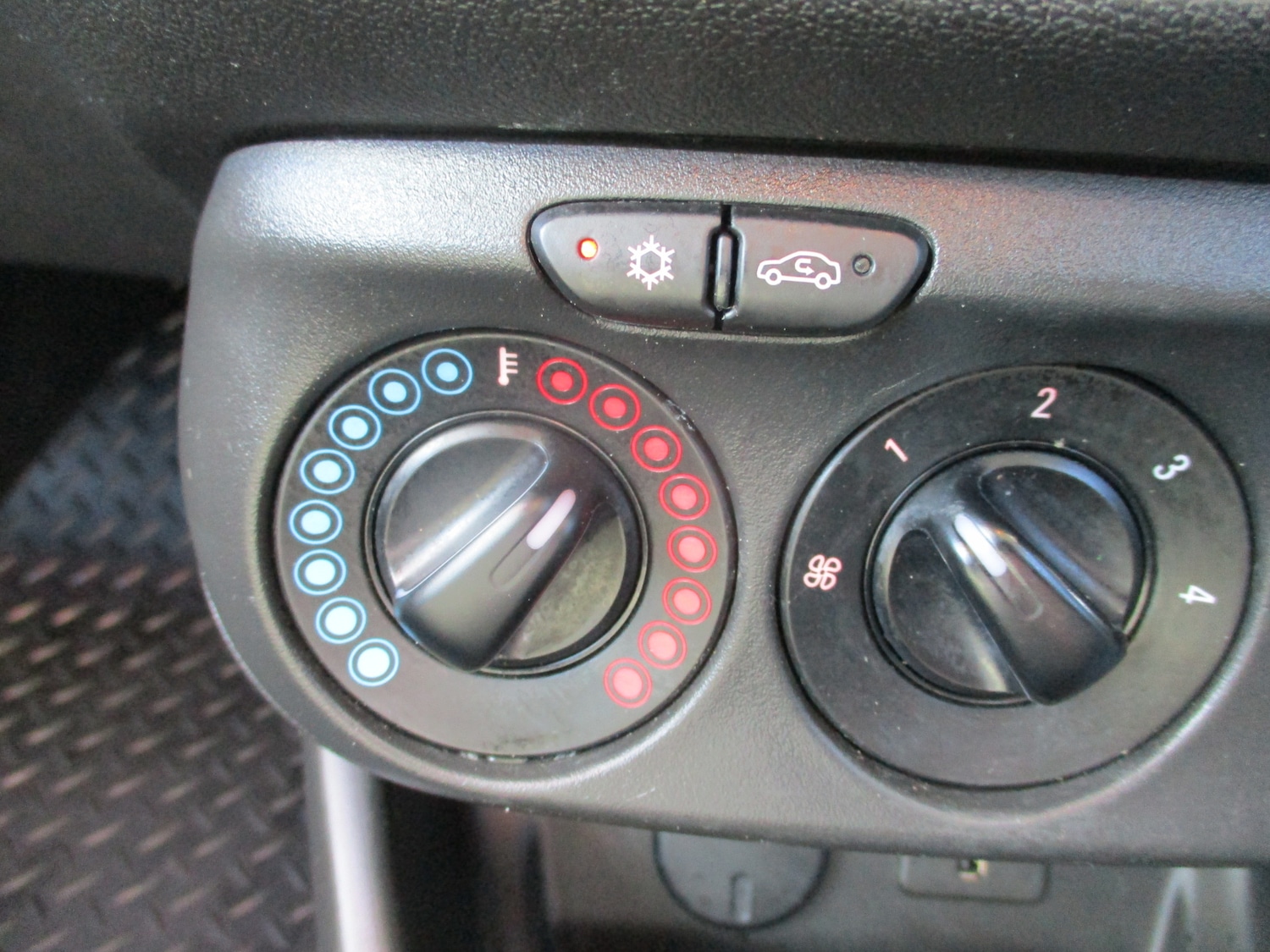 Used Vauxhall Corsa 2018 for sale - 77651675: Photo 17