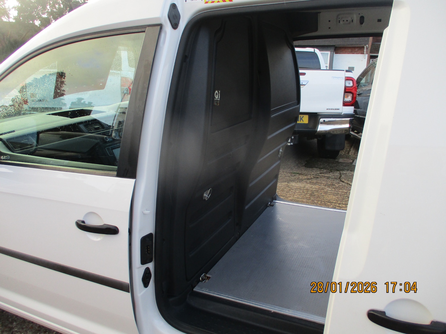 Used Volkswagen Caddy Maxi 2017 for sale - 77357578: Photo 19