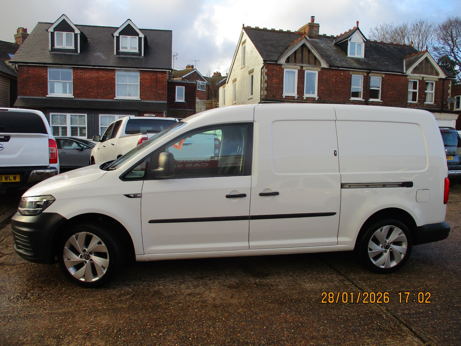 Used Volkswagen Caddy Maxi 2017 for sale - 77357578: Photo 2