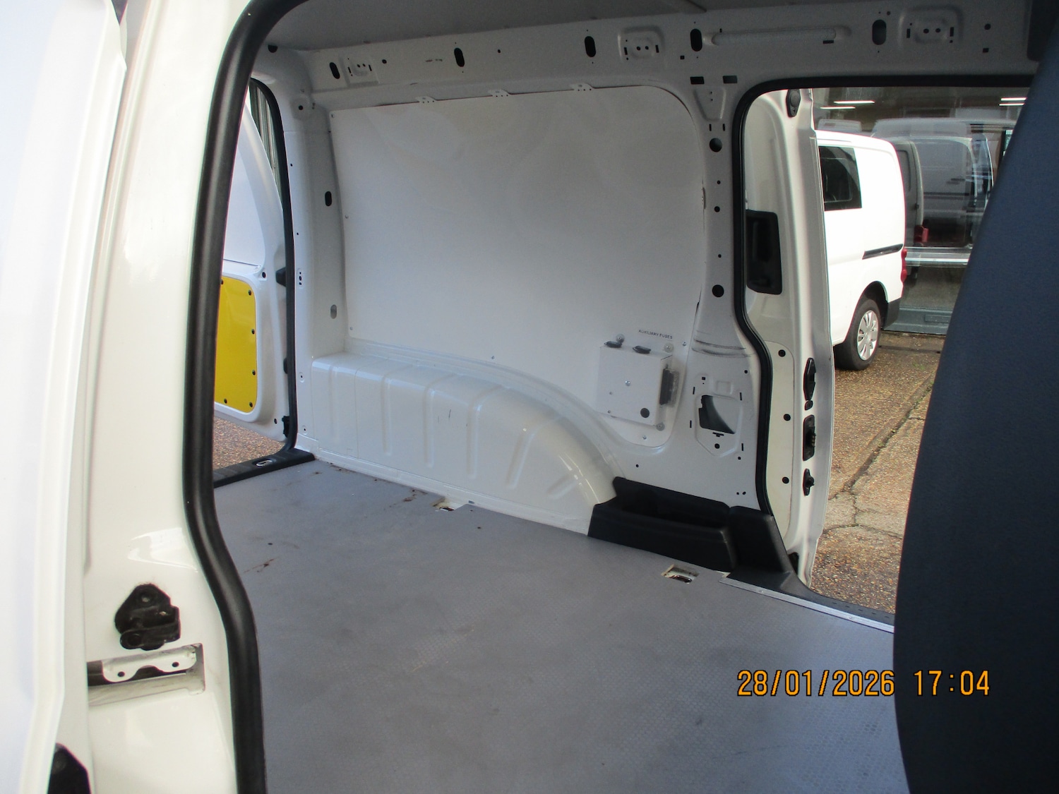 Used Volkswagen Caddy Maxi 2017 for sale - 77357578: Photo 23