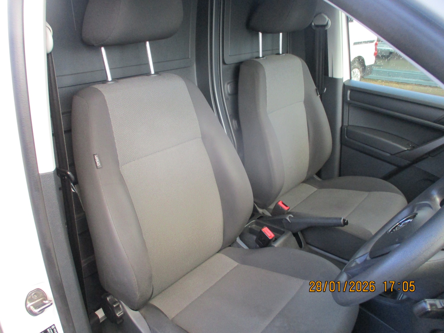 Used Volkswagen Caddy Maxi 2017 for sale - 77357578: Photo 27