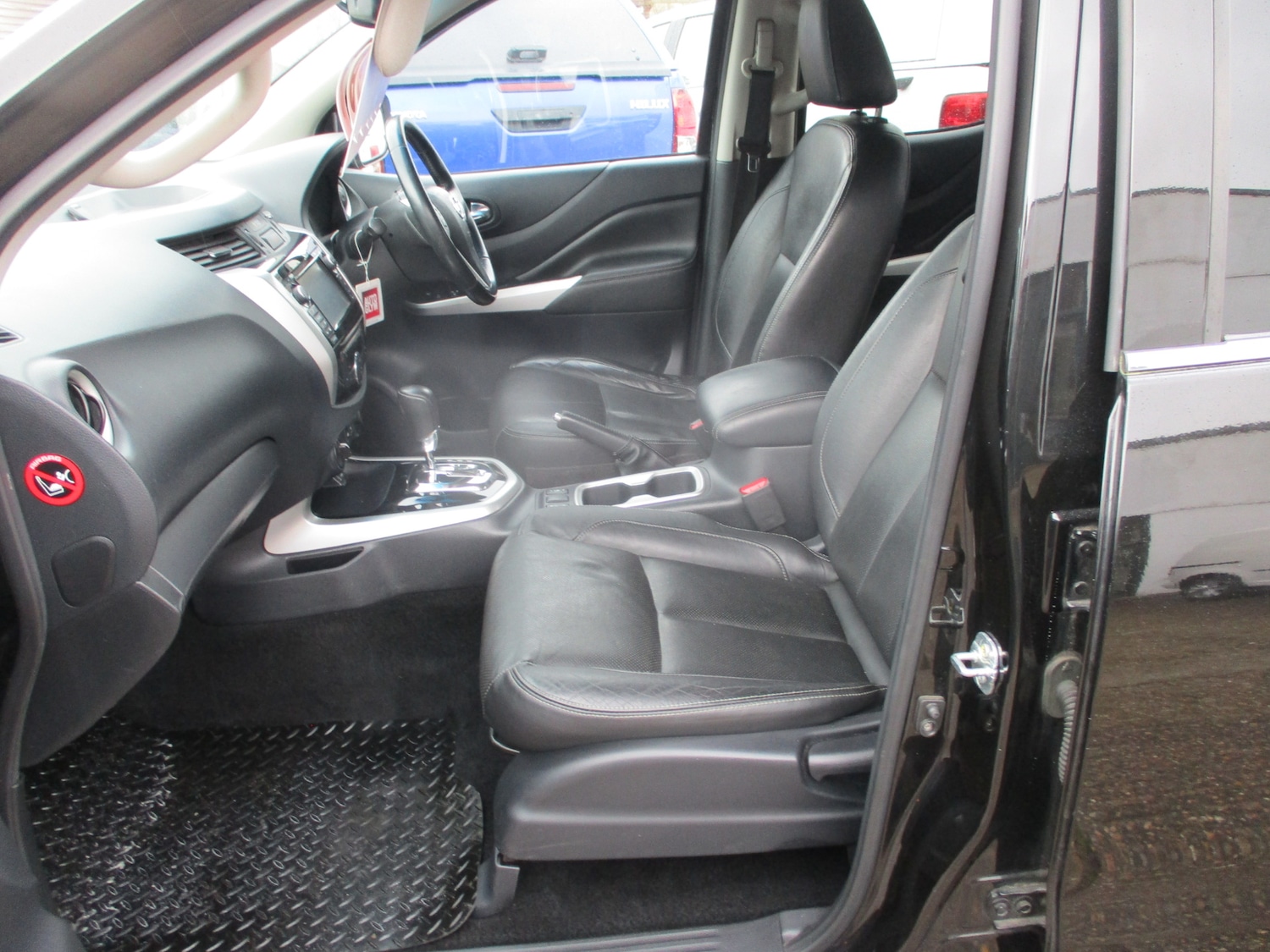 Used Nissan Navara 2016 for sale - 77812978: Photo 12