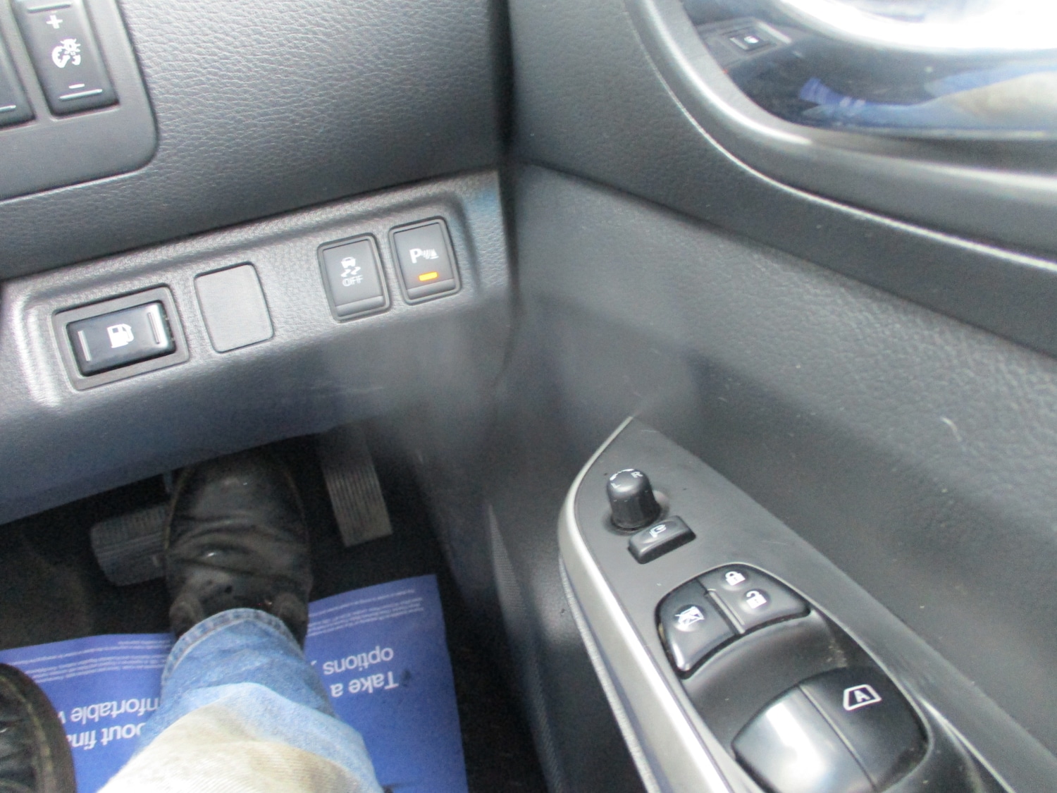 Used Nissan Navara 2016 for sale - 77812978: Photo 21