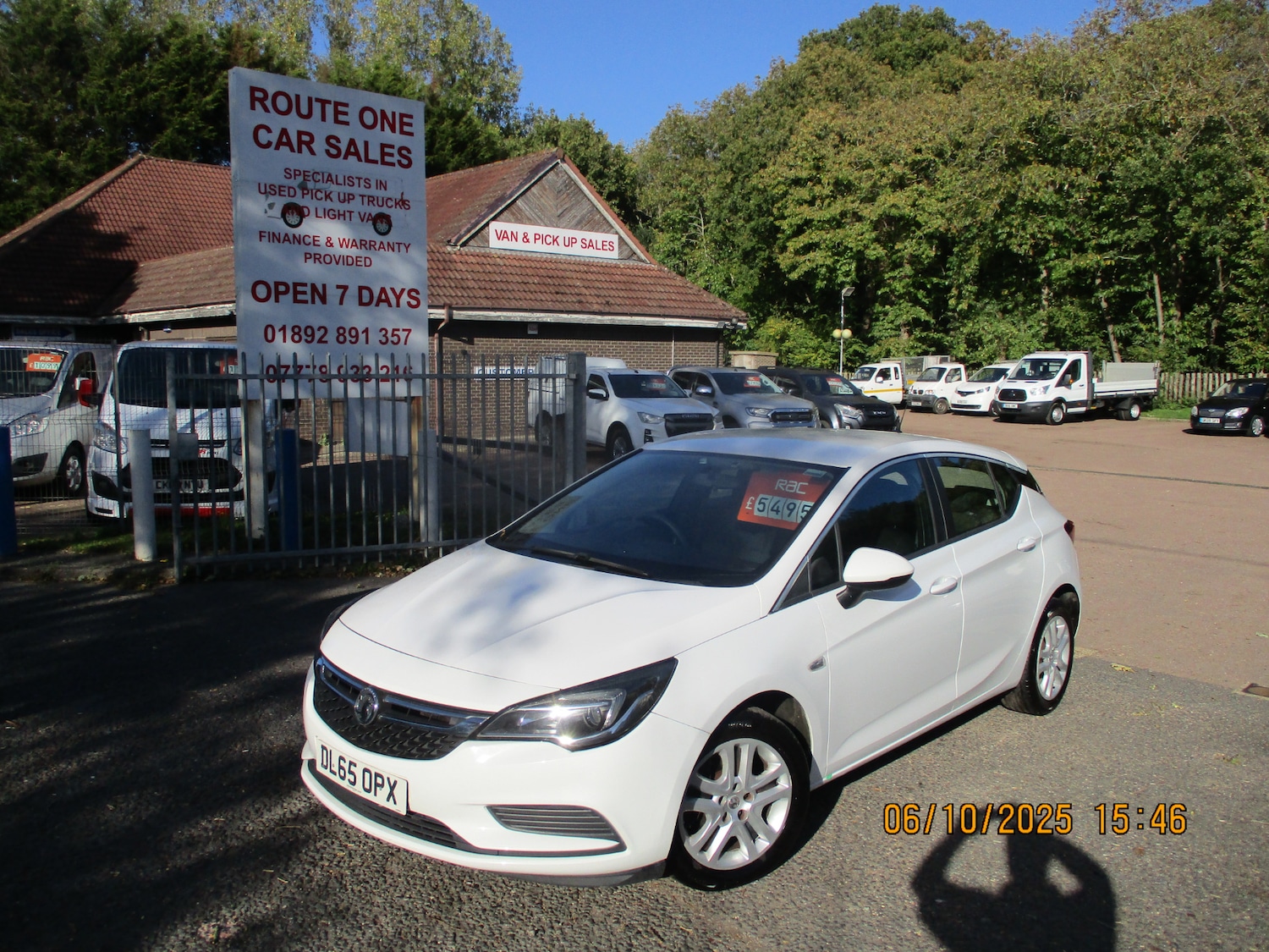 Used Vauxhall Astra 2015 for sale - 76184062: Photo 1