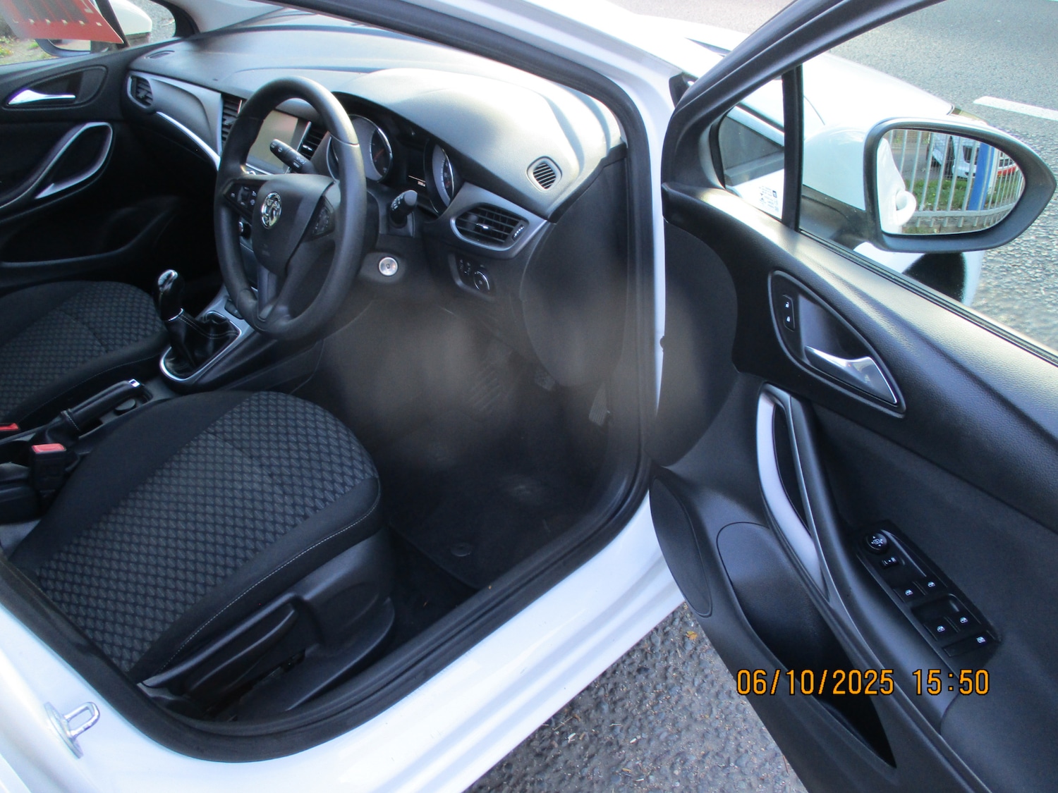 Used Vauxhall Astra 2015 for sale - 76184062: Photo 24