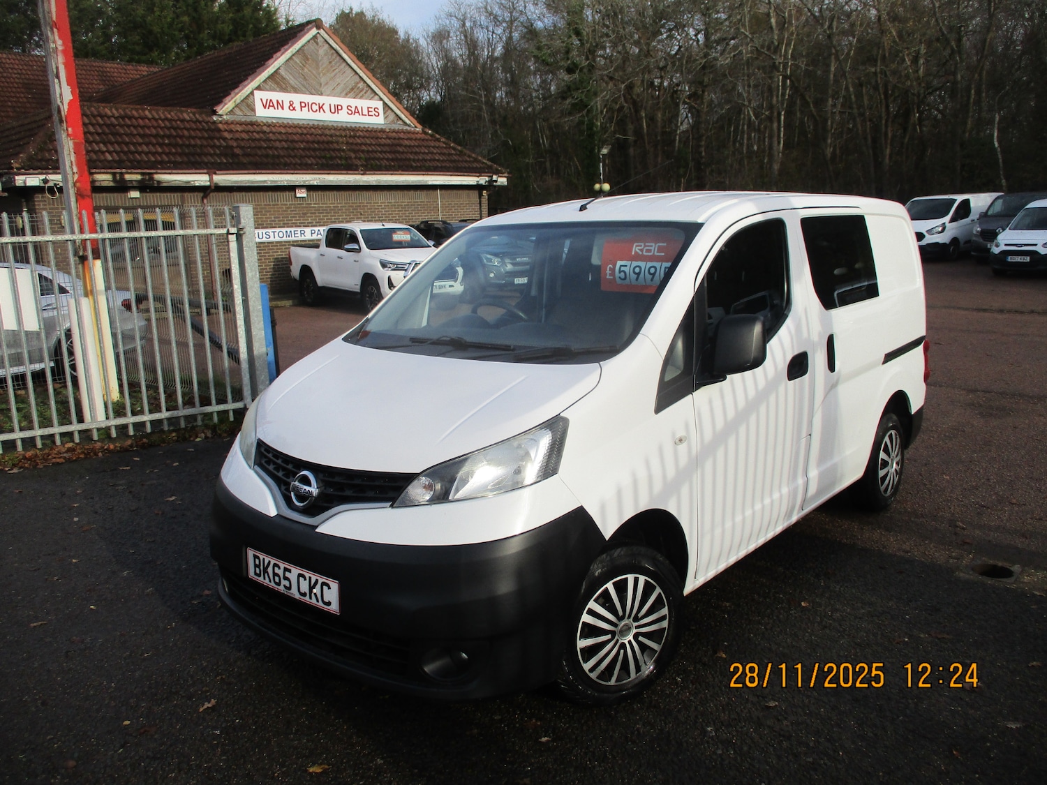Used Nissan NV200 2015 for sale - 76736597: Photo 1