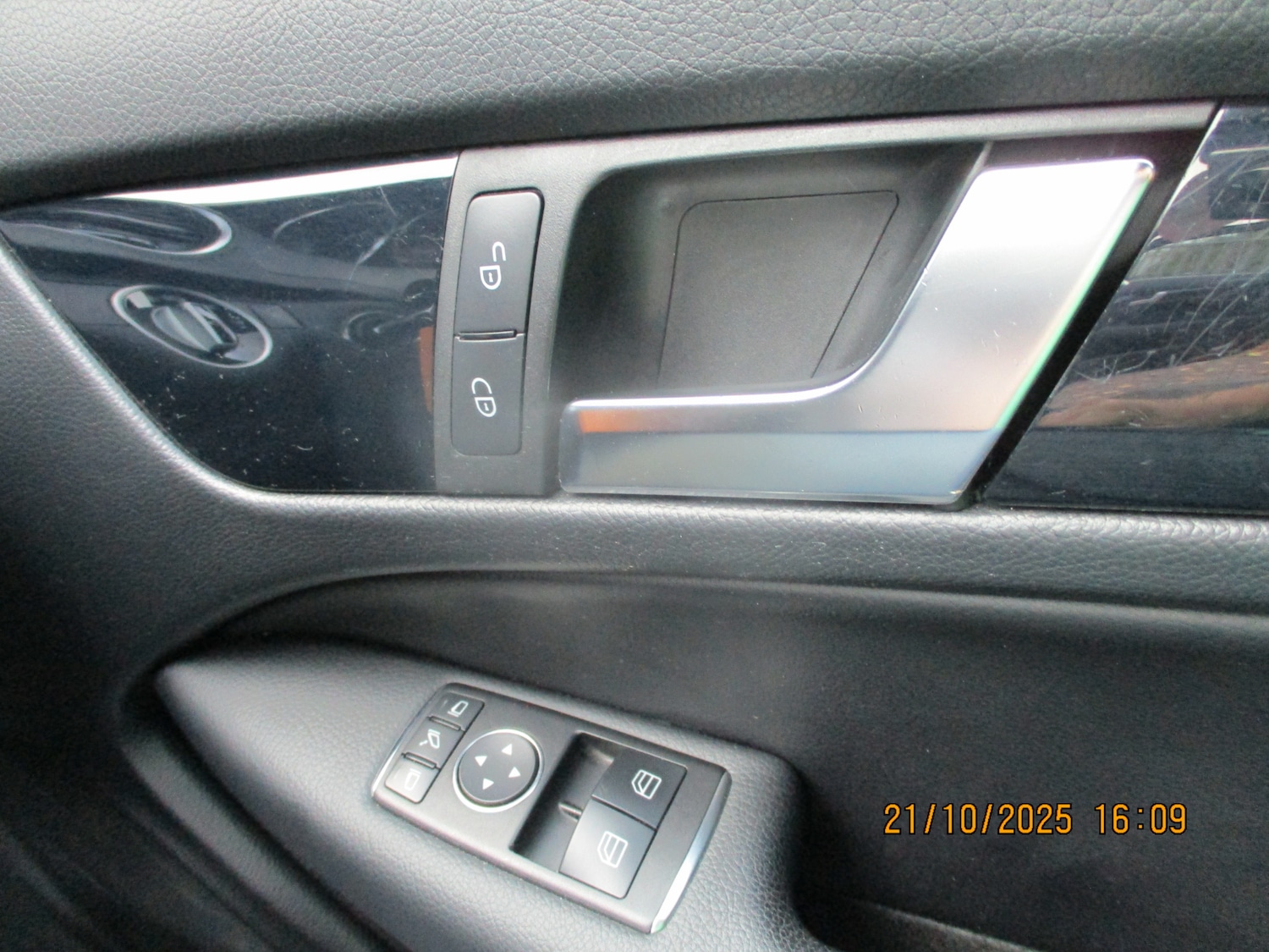 Used Mercedes-Benz C Class 2012 for sale - 76332309: Photo 21