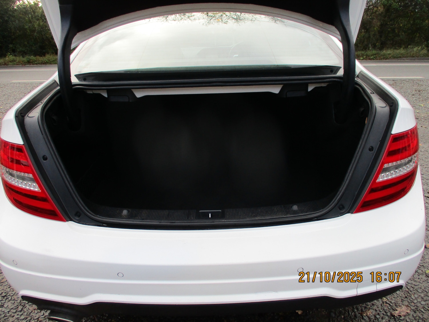 Used Mercedes-Benz C Class 2012 for sale - 76332309: Photo 23