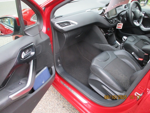 Used Peugeot 208 2014 for sale - 76207731: Photo 11
