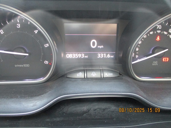 Used Peugeot 208 2014 for sale - 76207731: Photo 15