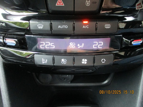 Used Peugeot 208 2014 for sale - 76207731: Photo 18