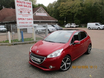 Used Peugeot 208 2014 for sale - 76207731: Photo
