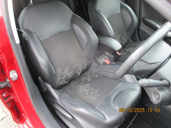 Used Peugeot 208 2014 for sale - 76207731: Photo 28