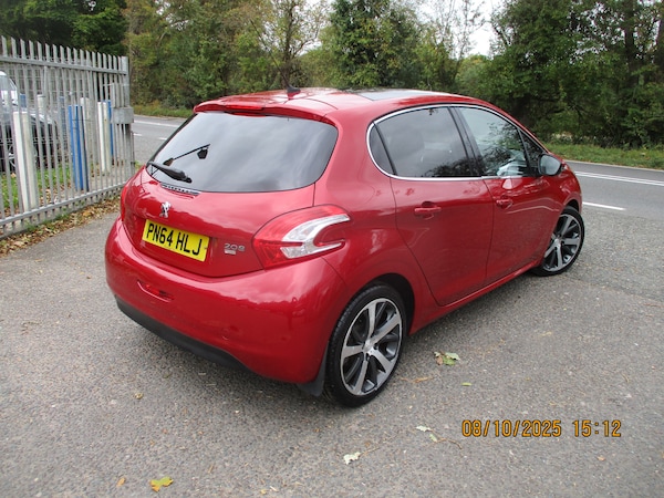 Used Peugeot 208 2014 for sale - 76207731: Photo 5