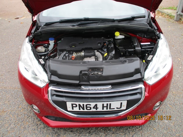 Used Peugeot 208 2014 for sale - 76207731: Photo 9