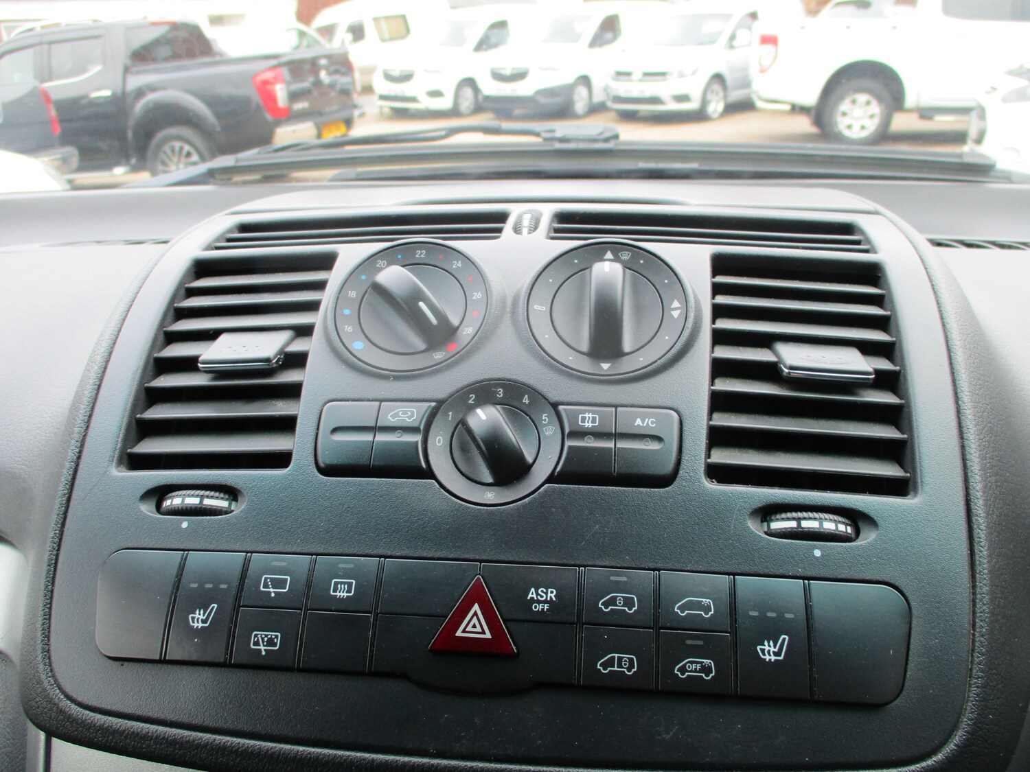 Used Mercedes-Benz Vito 2011 for sale - 77847456: Photo 13