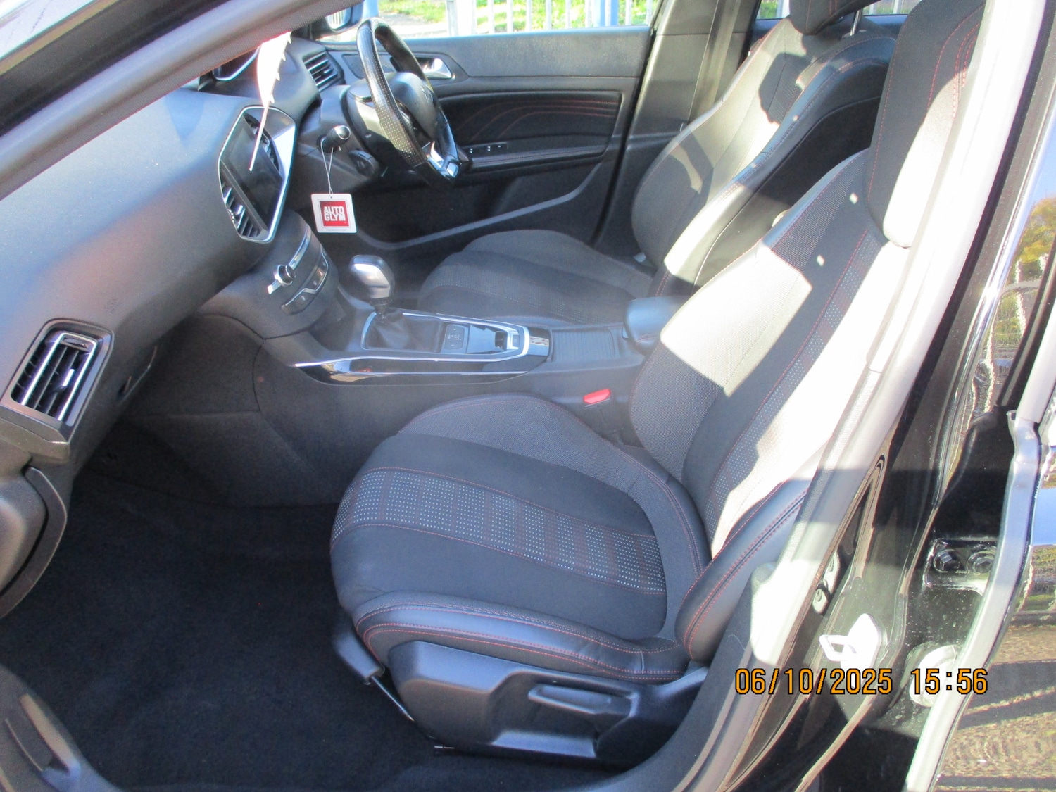 Used Peugeot 308 2018 for sale - 76184075: Photo 12