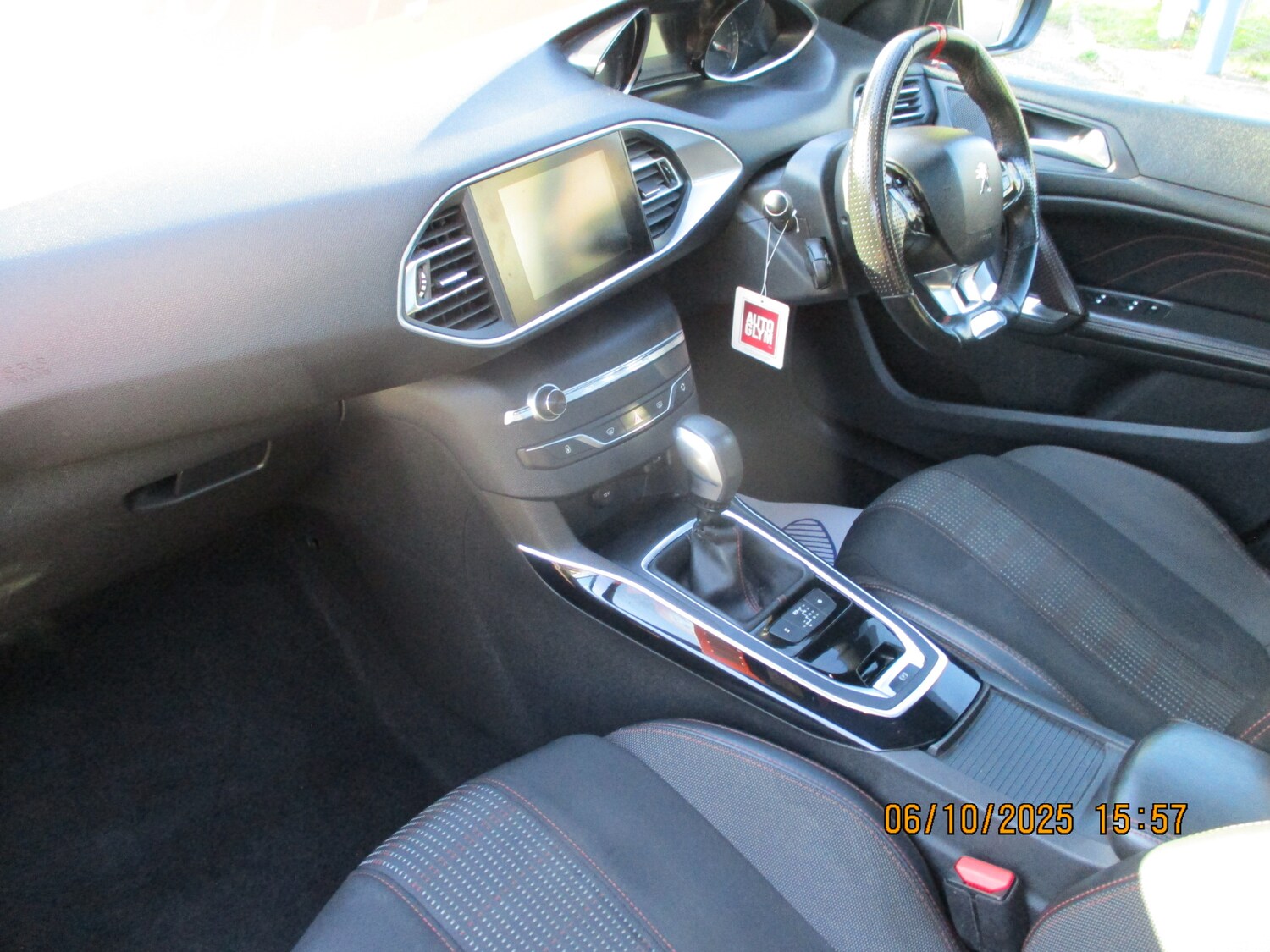 Used Peugeot 308 2018 for sale - 76184075: Photo 14