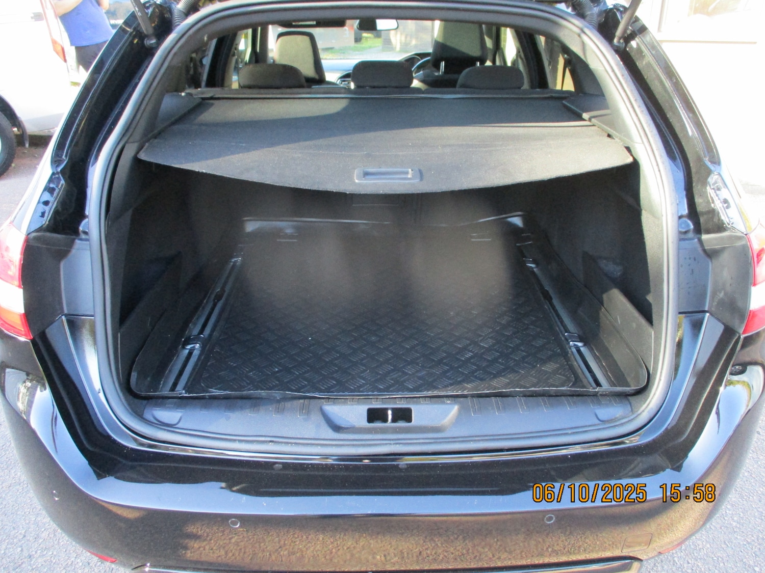Used Peugeot 308 2018 for sale - 76184075: Photo 24