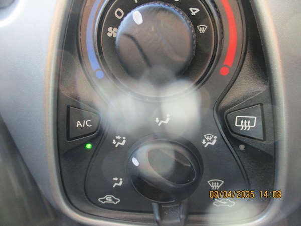 Used Toyota AYGO 2017 for sale - 76115410: Photo 18