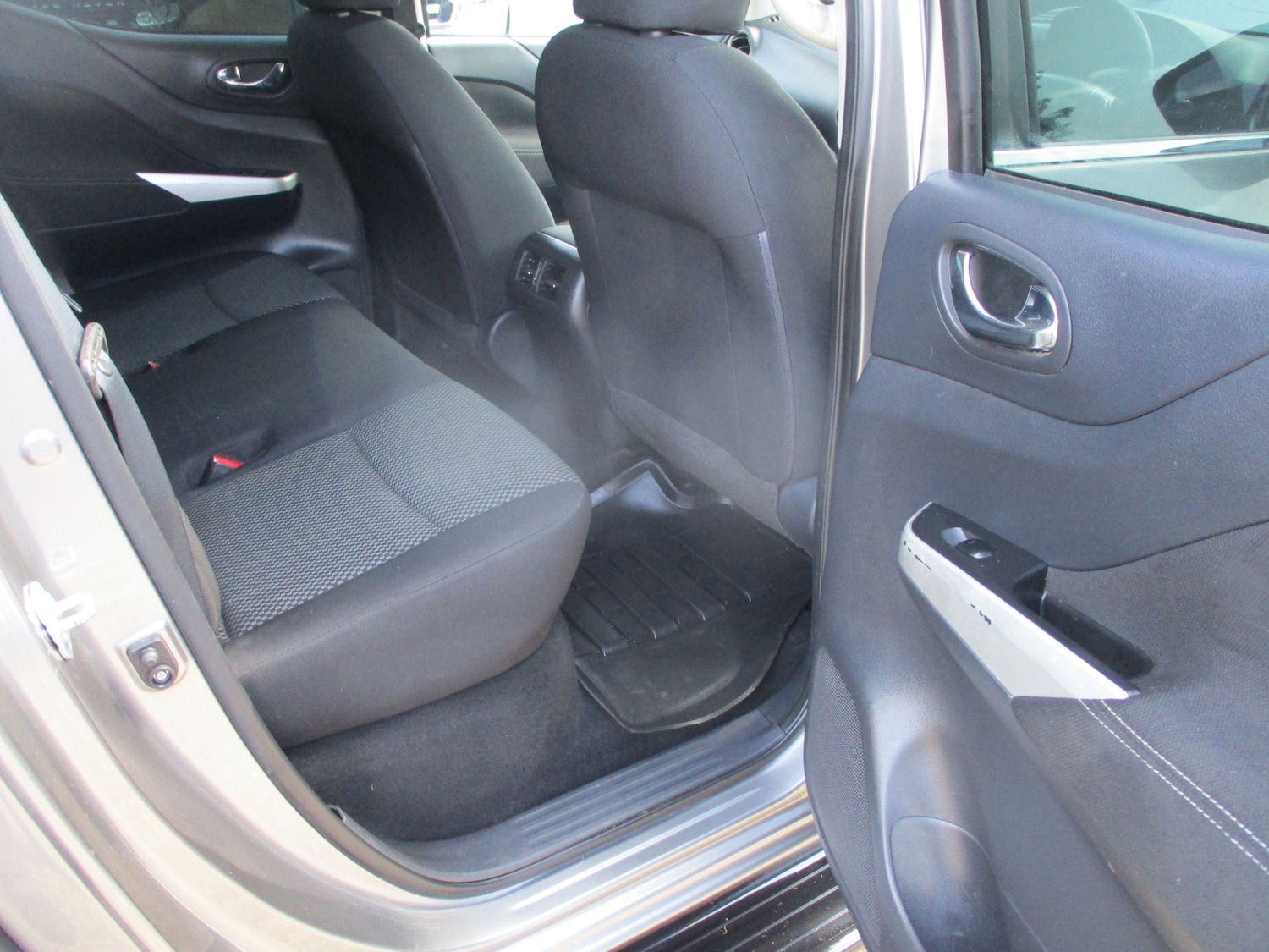 Used Nissan Navara 2016 for sale - 78197760: Photo 21