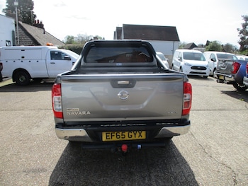 Used Nissan Navara 2016 for sale - 78197760: Photo