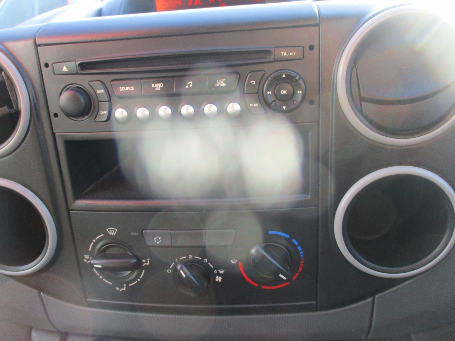 Used Peugeot Partner 2018 for sale - 77918317: Photo 17