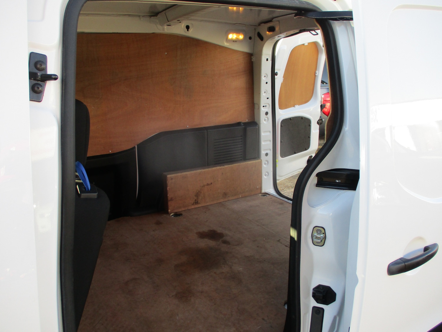 Used Peugeot Partner 2018 for sale - 77918317: Photo 22