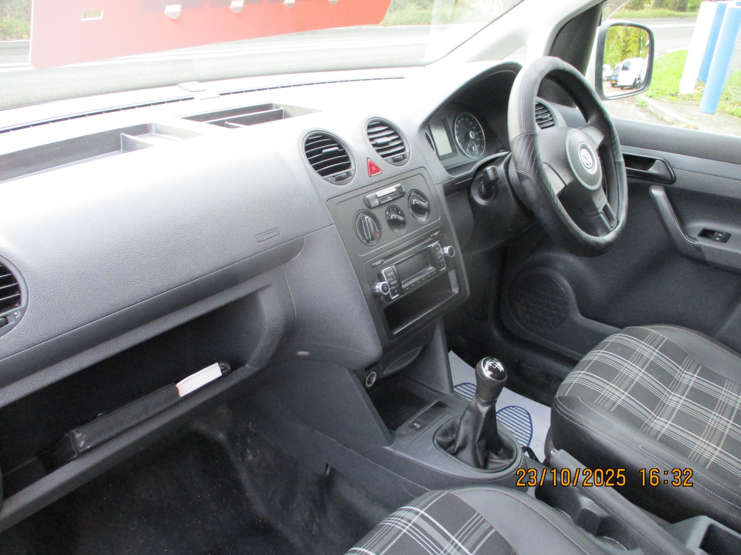 Used Volkswagen Caddy 2015 for sale - 76355392: Photo 15