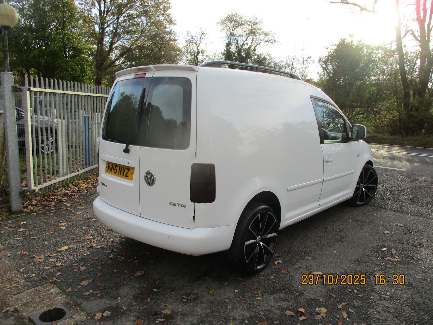 Used Volkswagen Caddy 2015 for sale - 76355392: Photo 5