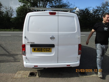 Used Nissan NV200 2018 for sale - 75932045: Photo