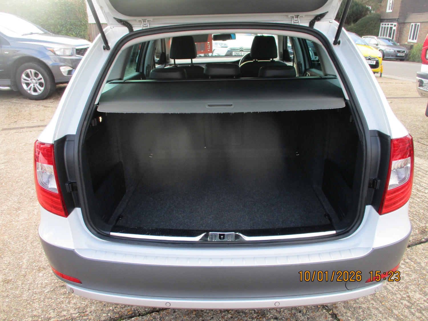 Used Skoda Superb 2014 for sale - 77160123: Photo 25