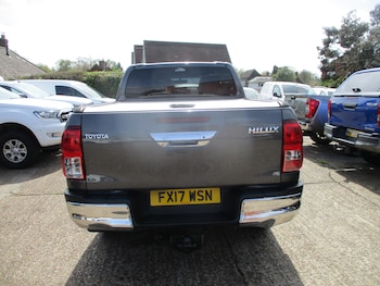 Used Toyota Hilux 2017 for sale - 78270484: Photo