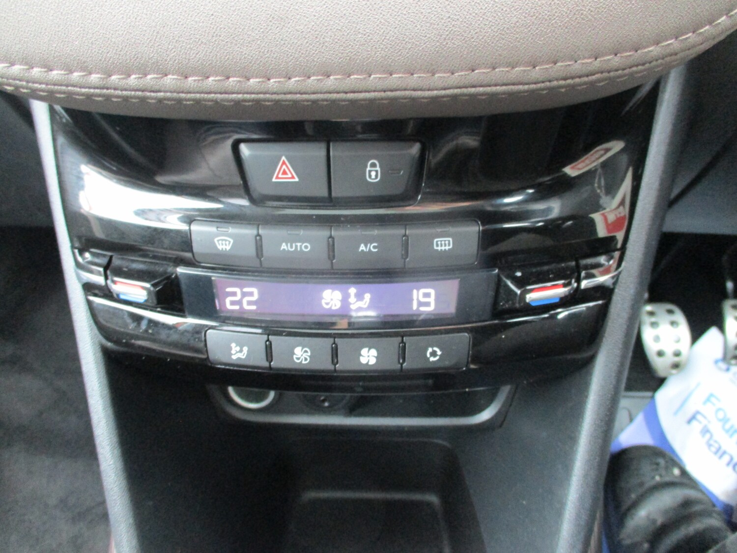 Used Peugeot 2008 2015 for sale - 77501156: Photo 17