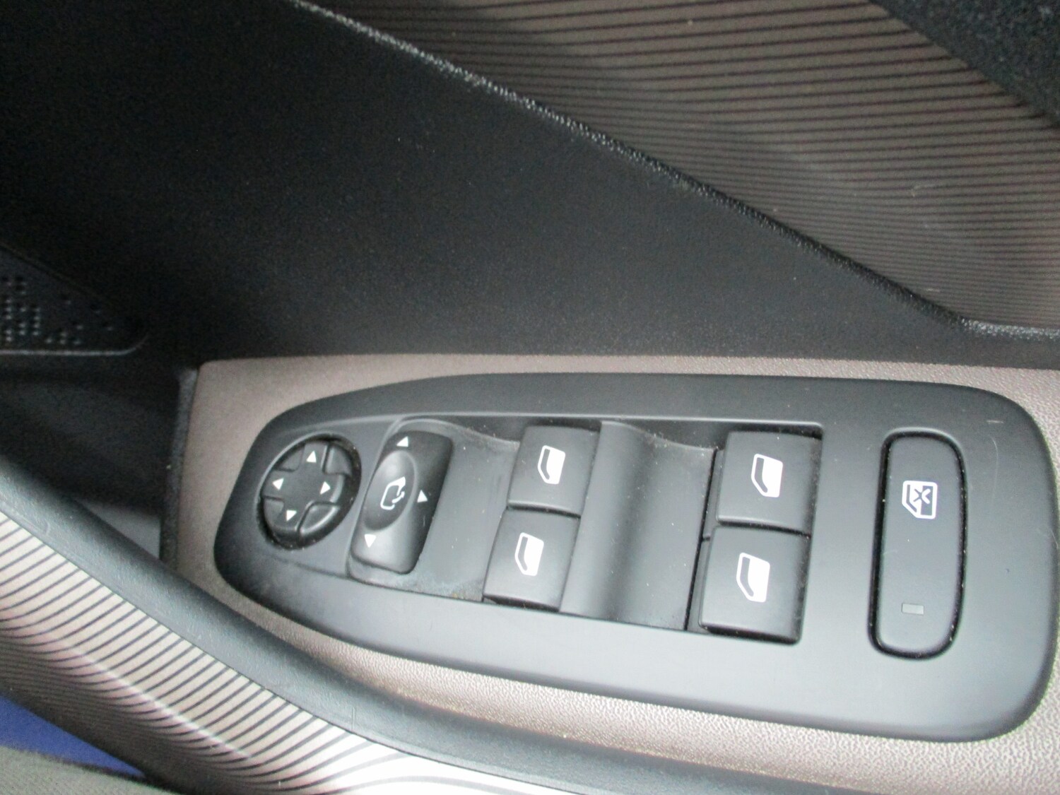 Used Peugeot 2008 2015 for sale - 77501156: Photo 20