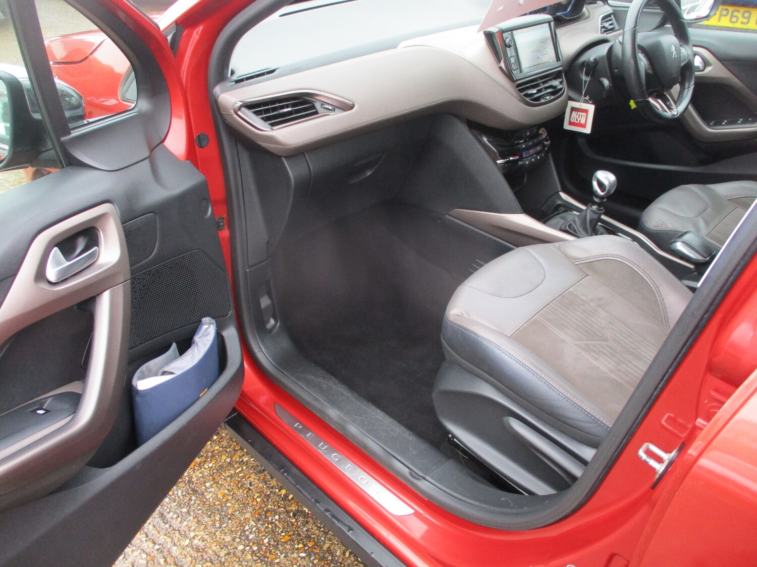 Used Peugeot 2008 2015 for sale - 77501156: Photo 9