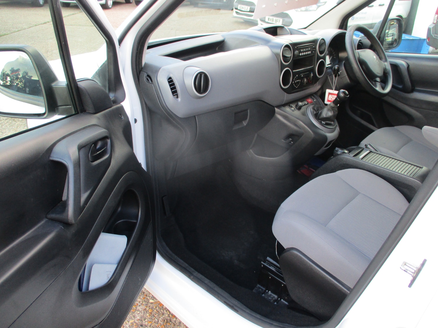 Used Peugeot Partner 2013 for sale - 77837264: Photo 11