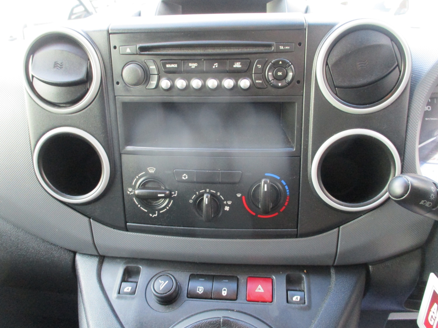 Used Peugeot Partner 2013 for sale - 77837264: Photo 16