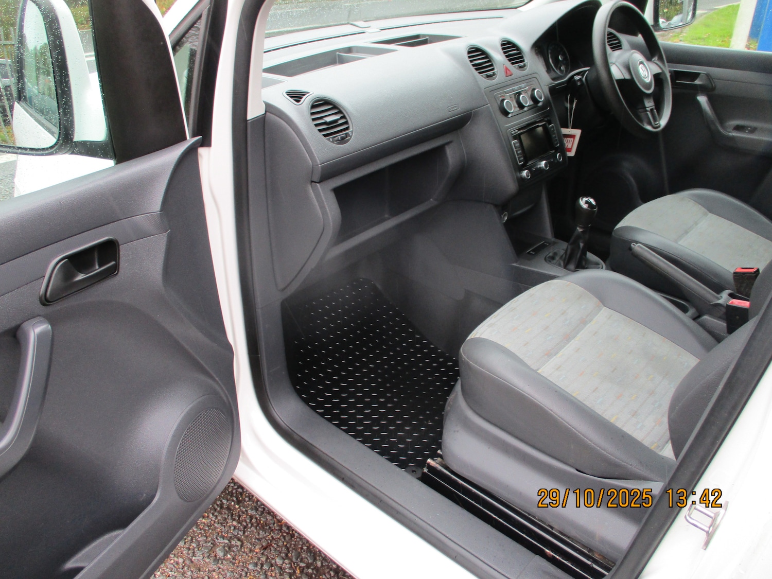 Used Volkswagen Caddy Maxi 2014 for sale - 76402920: Photo 12