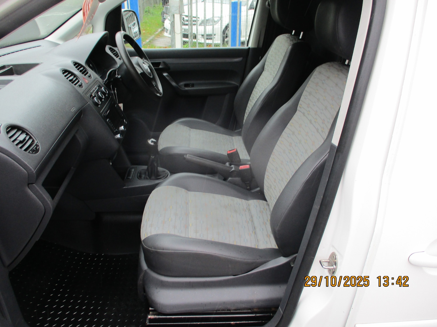 Used Volkswagen Caddy Maxi 2014 for sale - 76402920: Photo 13