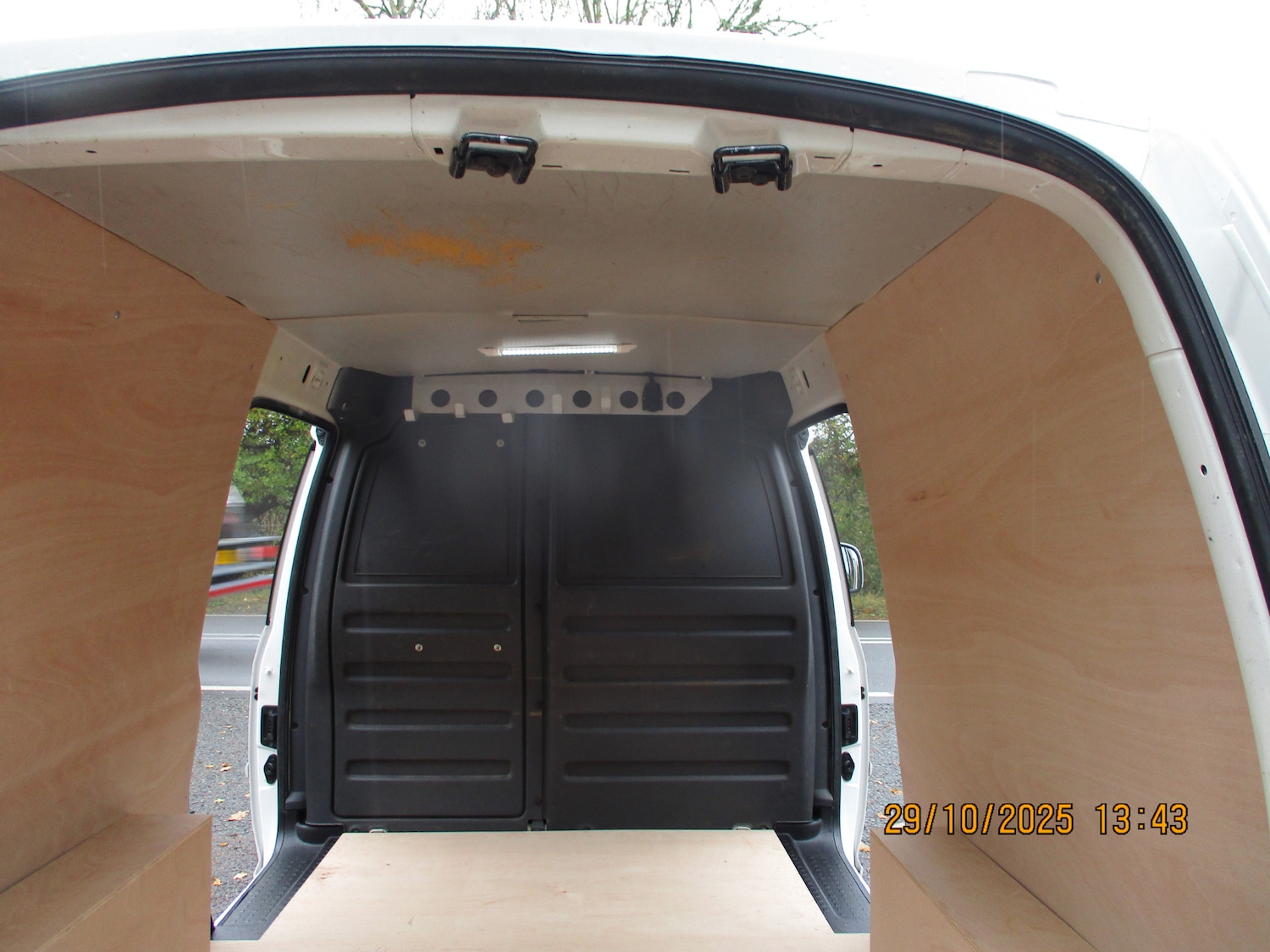 Used Volkswagen Caddy Maxi 2014 for sale - 76402920: Photo 27