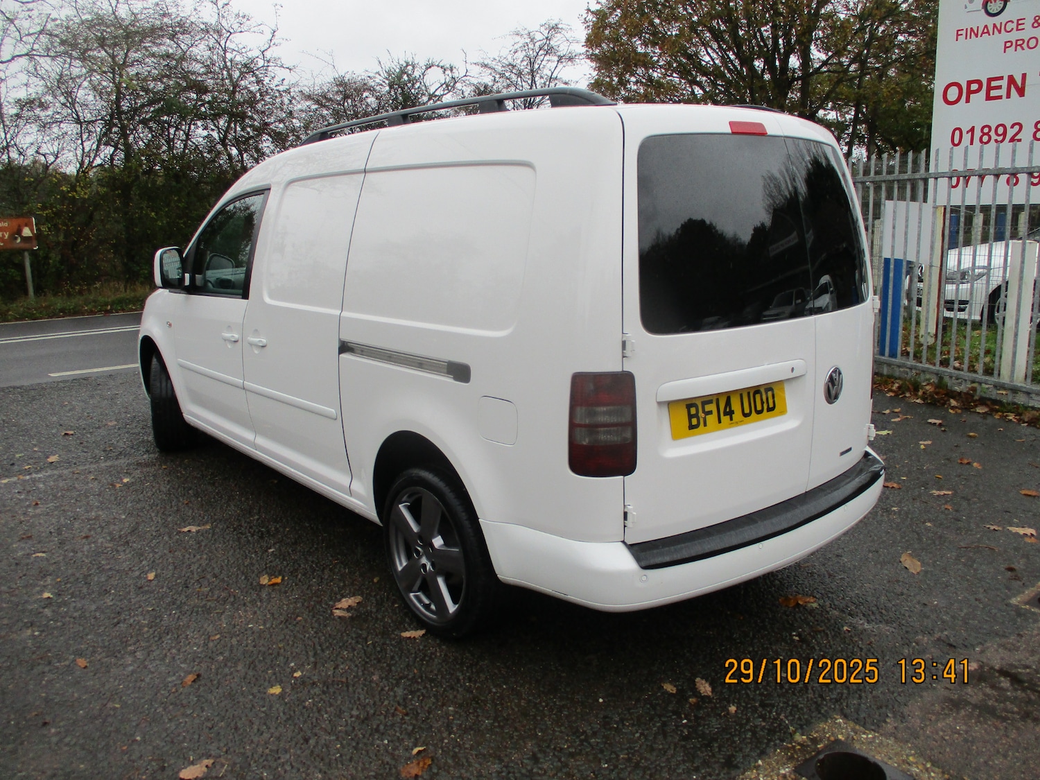 Used Volkswagen Caddy Maxi 2014 for sale - 76402920: Photo 3