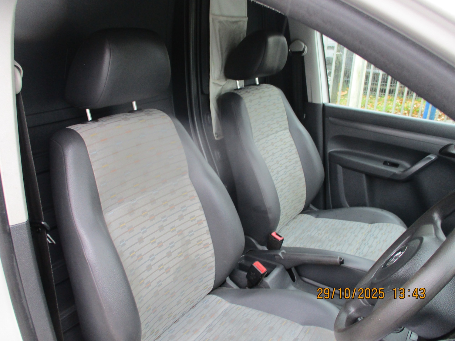 Used Volkswagen Caddy Maxi 2014 for sale - 76402920: Photo 32
