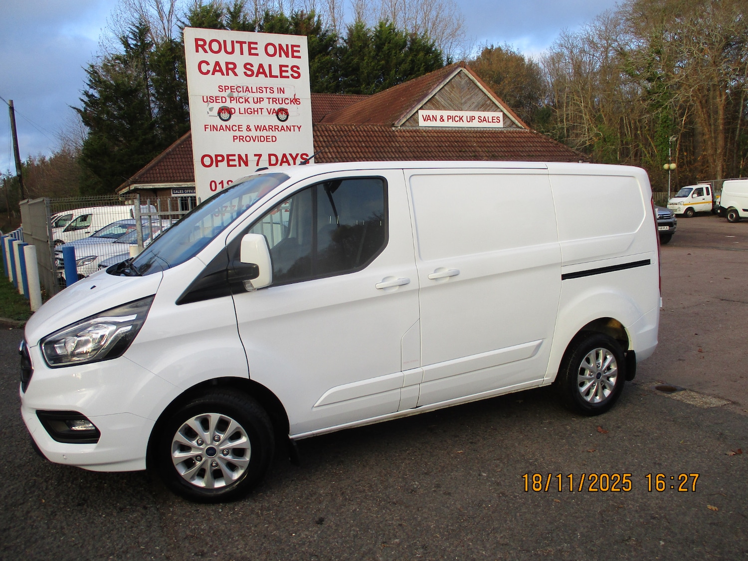 Used Ford Transit Custom 2022 for sale - 76618831: Photo 2