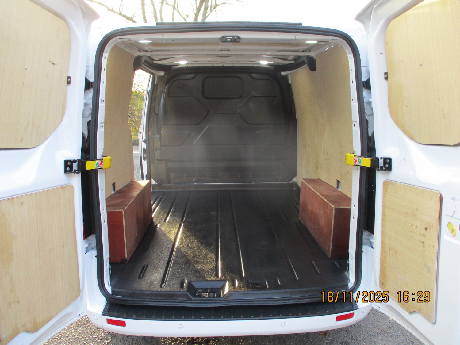 Used Ford Transit Custom 2022 for sale - 76618831: Photo 23