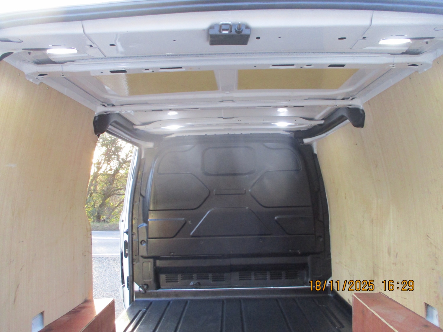 Used Ford Transit Custom 2022 for sale - 76618831: Photo 24