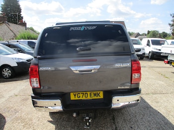 Used Toyota Hilux 2020 for sale - 79477220: Photo